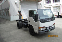 松阪工業高等学校へ中型トラックエンジン・小型トラックを寄贈しました。(2)