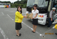 秋の交通安全促進活動を行いました。(2)