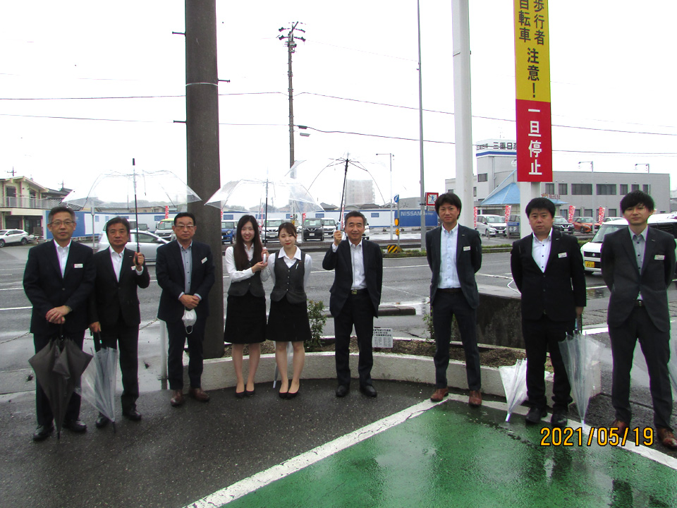 V6達成記念植樹の実施！(2)