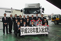 トラック入社式６