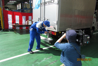 トラック入社式３
